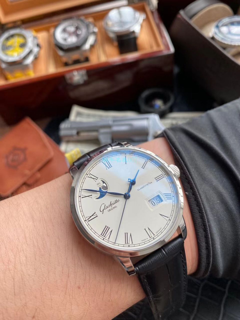 V9 Factory  High quality  Replica Watches glashuette original原创议员100-04-32-12-50，100-04-32-15-50大日历 / GLA061
