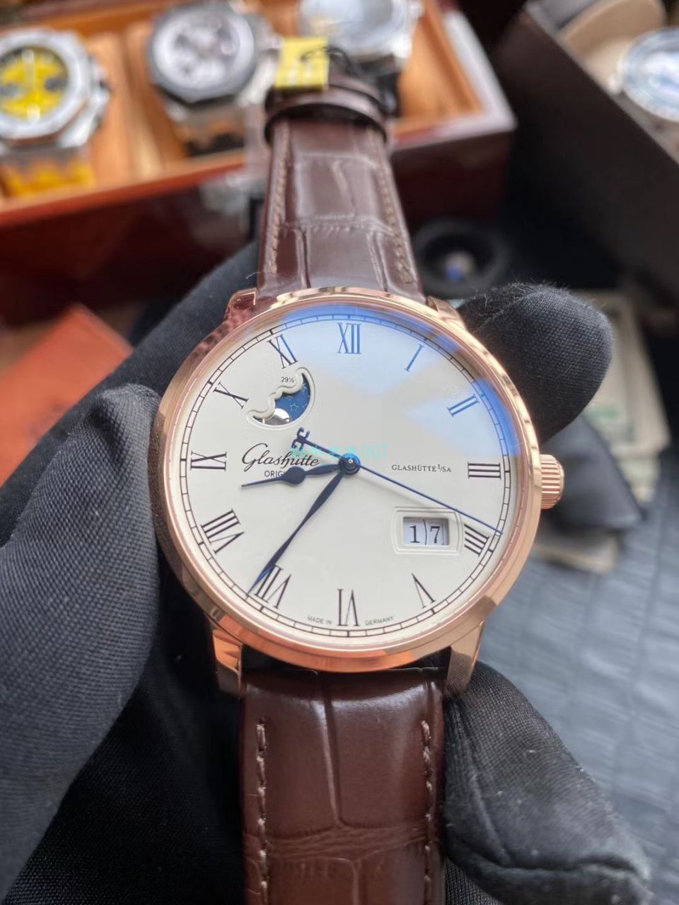 V9 Factory  High quality  Replica Watches glashuette original原创议员100-04-32-12-50，100-04-32-15-50大日历 / GLA061