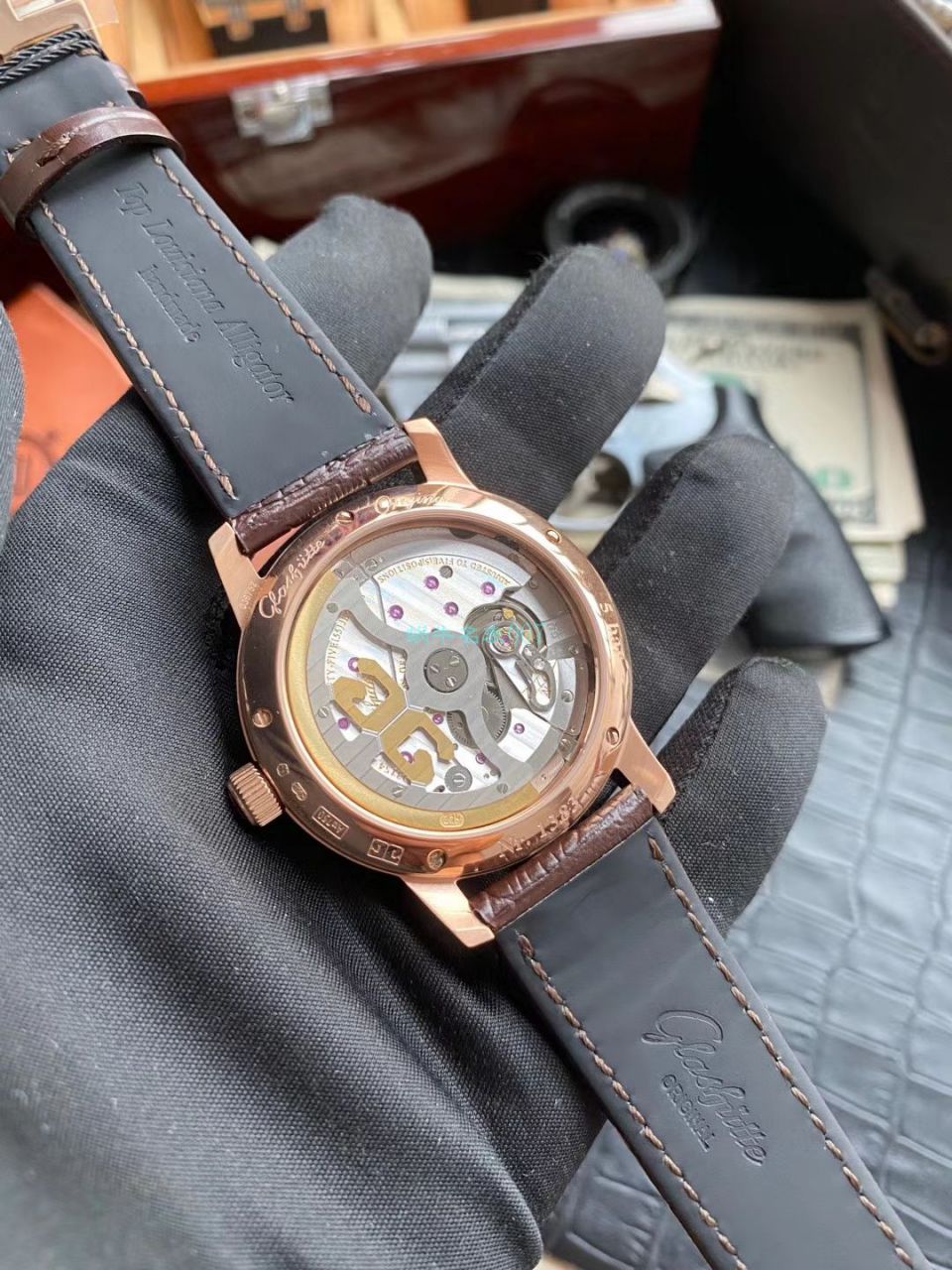 V9 Factory  High quality  Replica Watches glashuette original原创议员100-04-32-12-50，100-04-32-15-50大日历 / GLA061