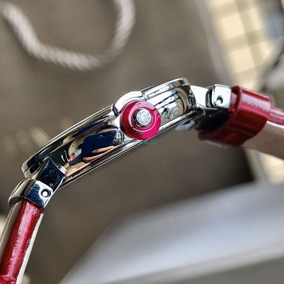 渠道原单真钻女表 BVLGARI LVCEA系列102608 LU28C2SL/12 wrist watches  / BG037