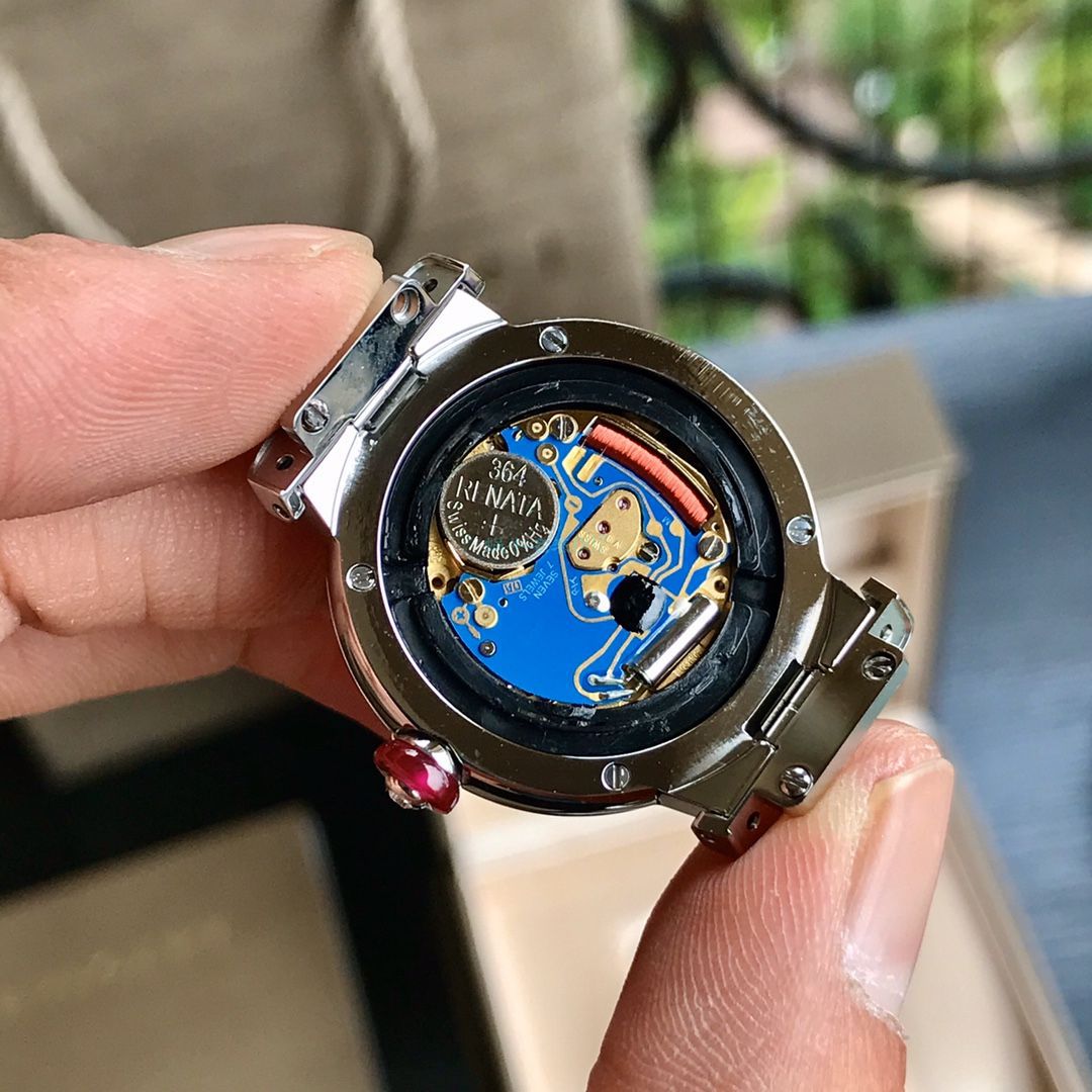 渠道原单真钻女表 BVLGARI LVCEA系列102608 LU28C2SL/12 wrist watches  / BG037