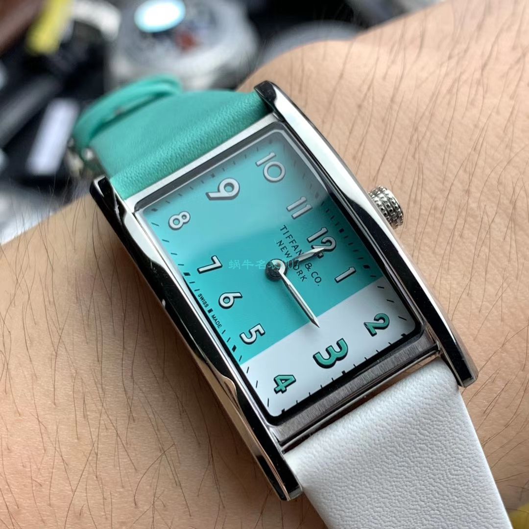 【渠道 copy customized 】蒂芙尼拼色夜光 Watches ，世界上最迷人的蓝色，tiffany blue女装 wrist watches ！ / Tiffany01