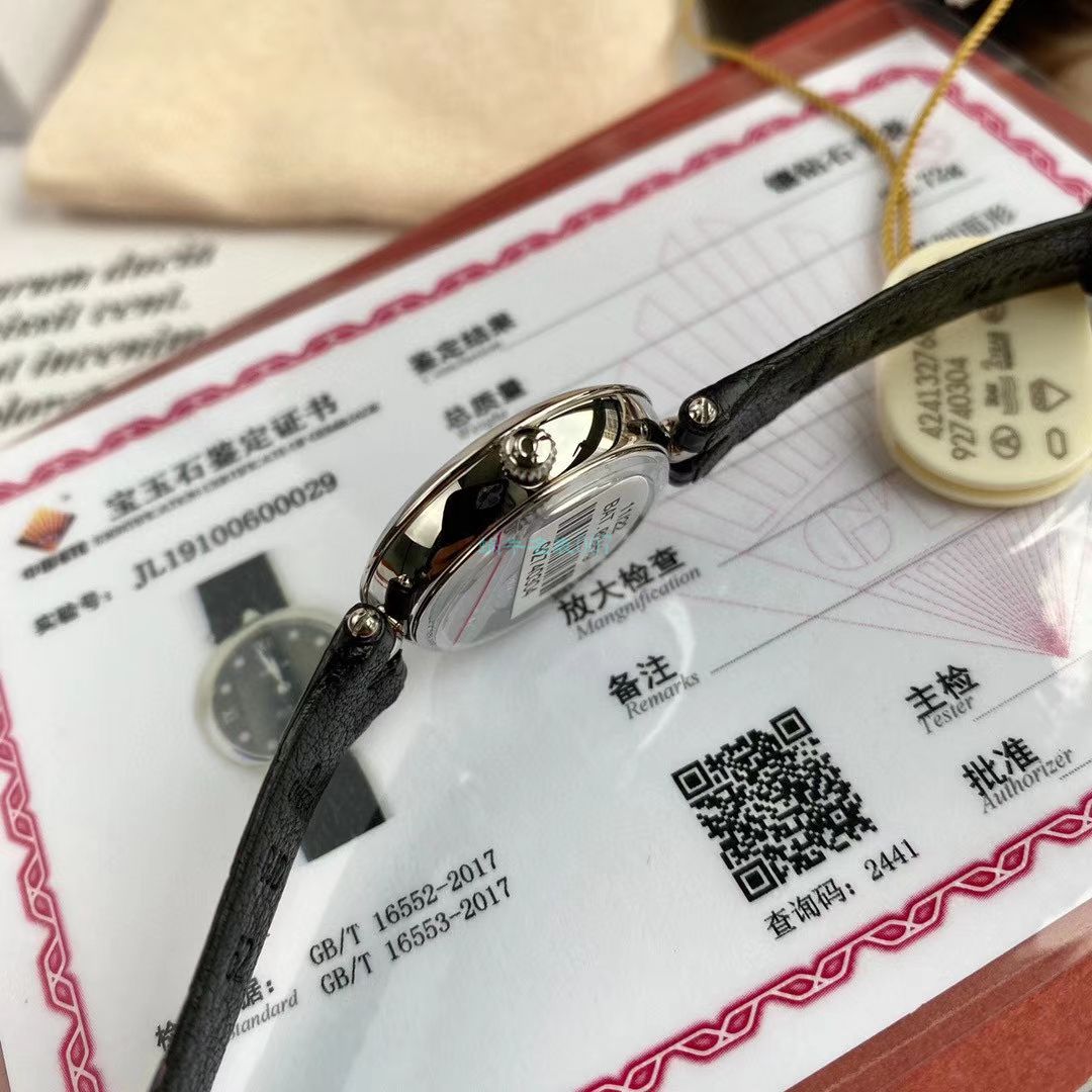 原单真钻女表OMEGA碟飞424.13.27.60.51.001，424.13.27.60.52.001 wrist watches  / M698B