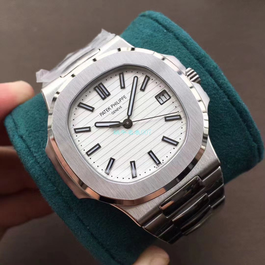 PPF Factory  High quality  Replica Watches V4版 PATEK PHILIPPE 超级 Nautilus 5711/1A-011 wrist watches  / BD292