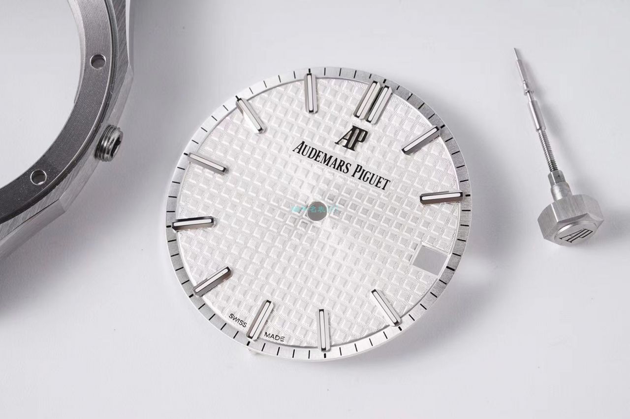 ZF Factory APAudemars Piguet  Replica Watches 皇家橡树 Replica 15500ST.OO.1220ST.04 wrist watches  / AP198