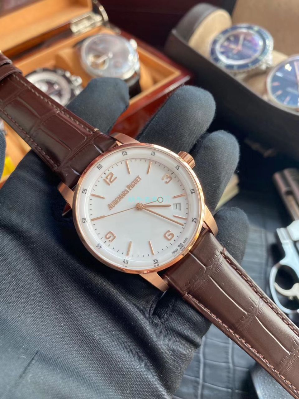 TNK Factory AP Replica Watches Audemars Piguet CODE 11.59系列 Replica 15210BC.OO.A321CR.01 / AP197