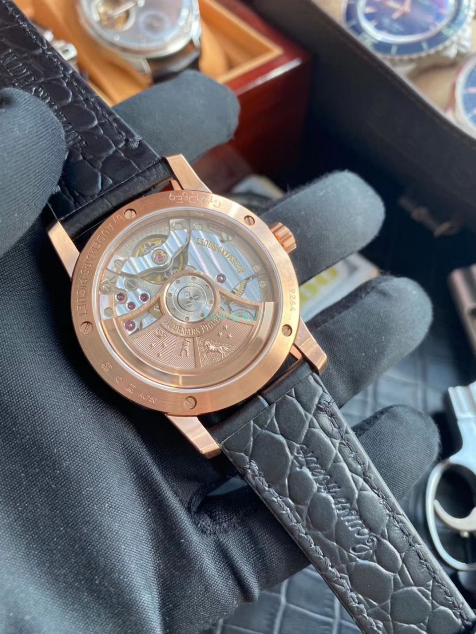 TNK Factory AP Replica Watches Audemars Piguet CODE 11.59系列 Replica 15210BC.OO.A321CR.01 / AP197