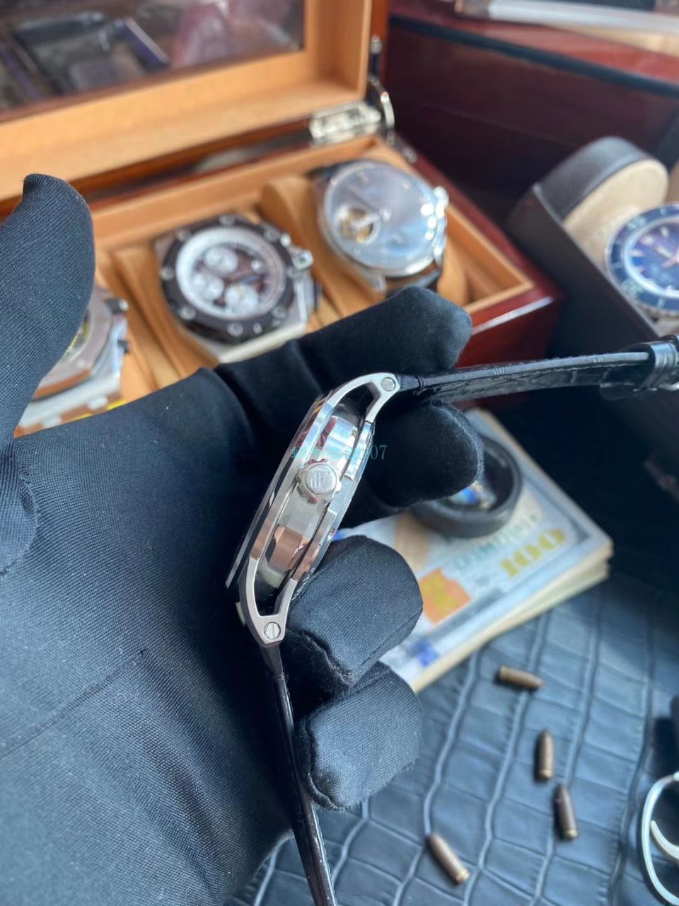 TNK Factory Audemars Piguet  Replica Watches CODE 11.59系列15210BC.OO.A002CR.01 wrist watches  / AP200