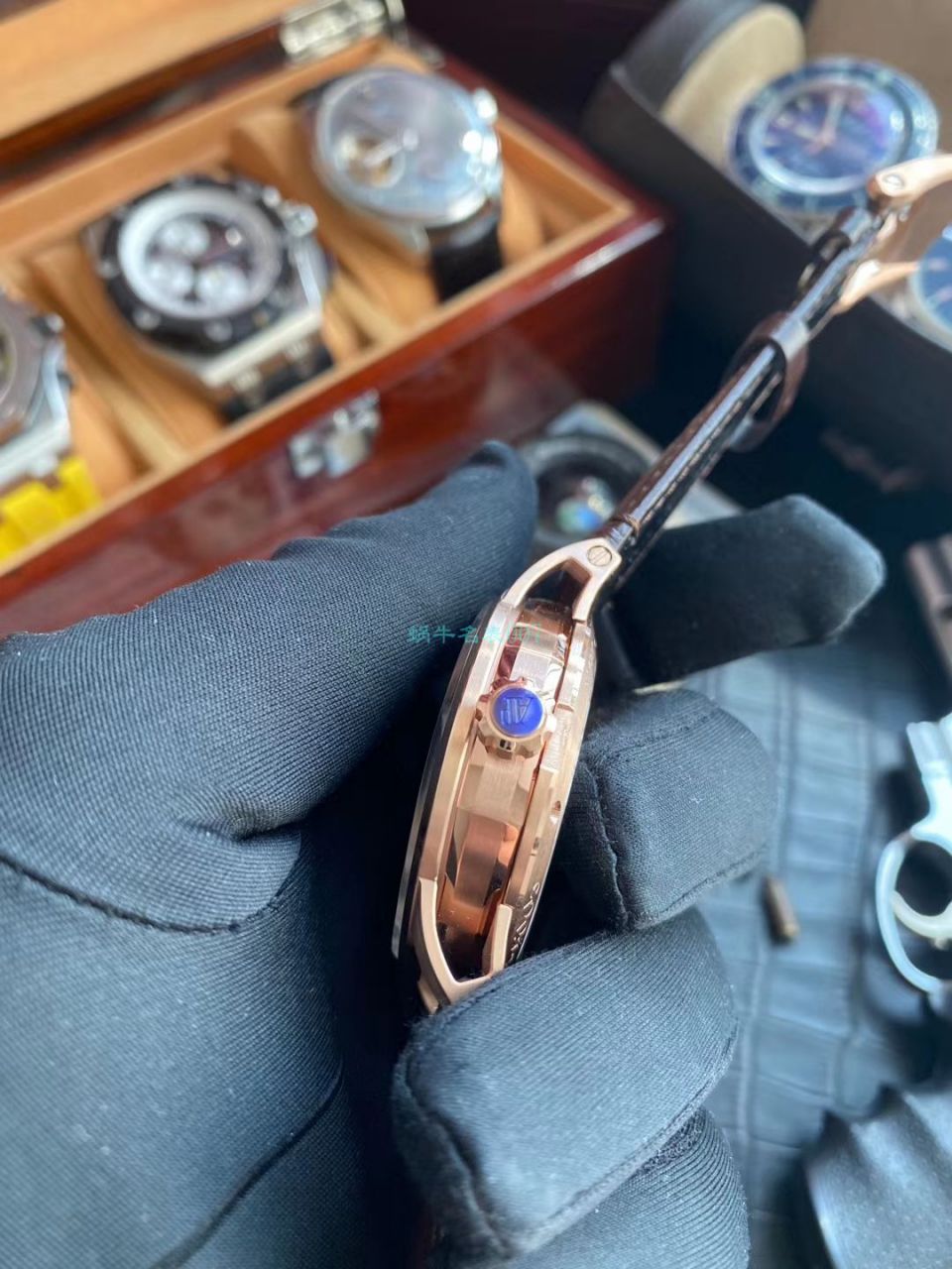 TNK Factory Audemars Piguet  Copy  Watches CODE 11.59系列 Replica 15210OR.OO.A099CR.01 wrist watches  / AP201