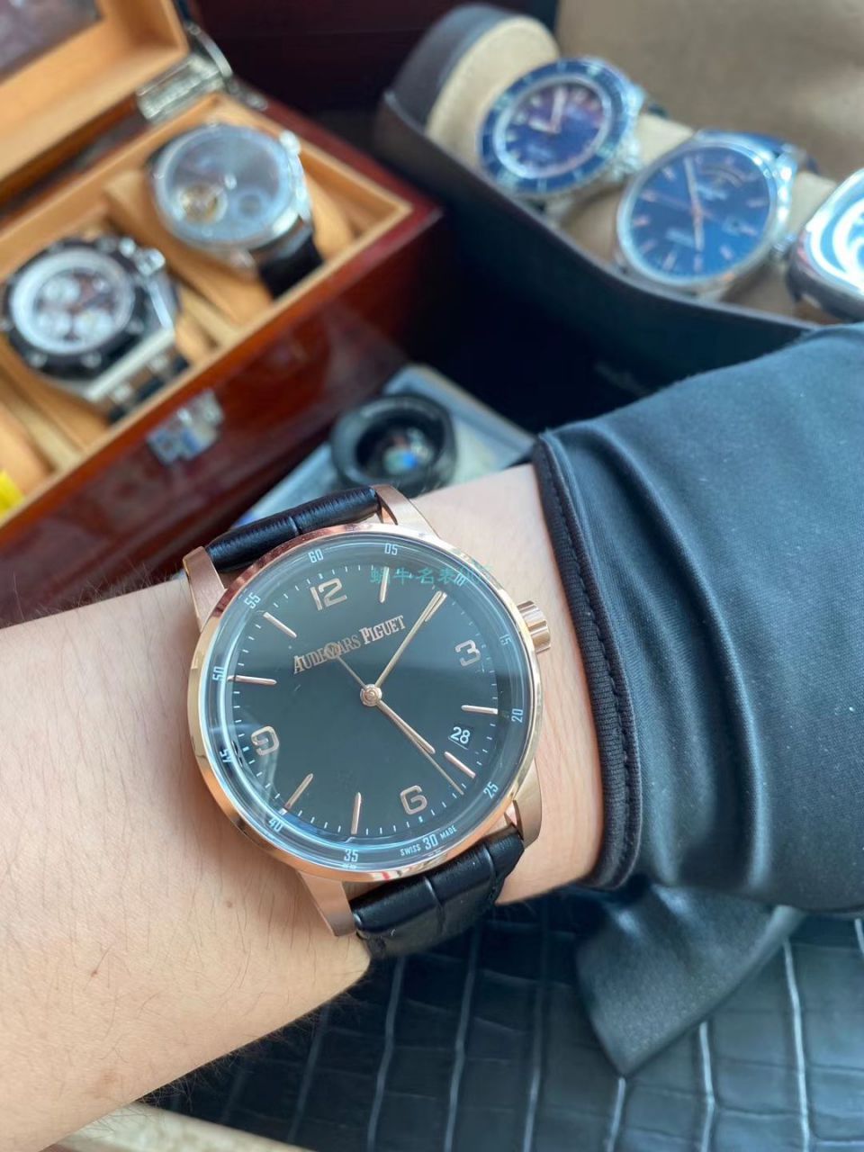 TNK Factory Audemars Piguet  Replica Watches CODE 11.59系列15210BC.OO.A002CR.01 wrist watches  / AP200