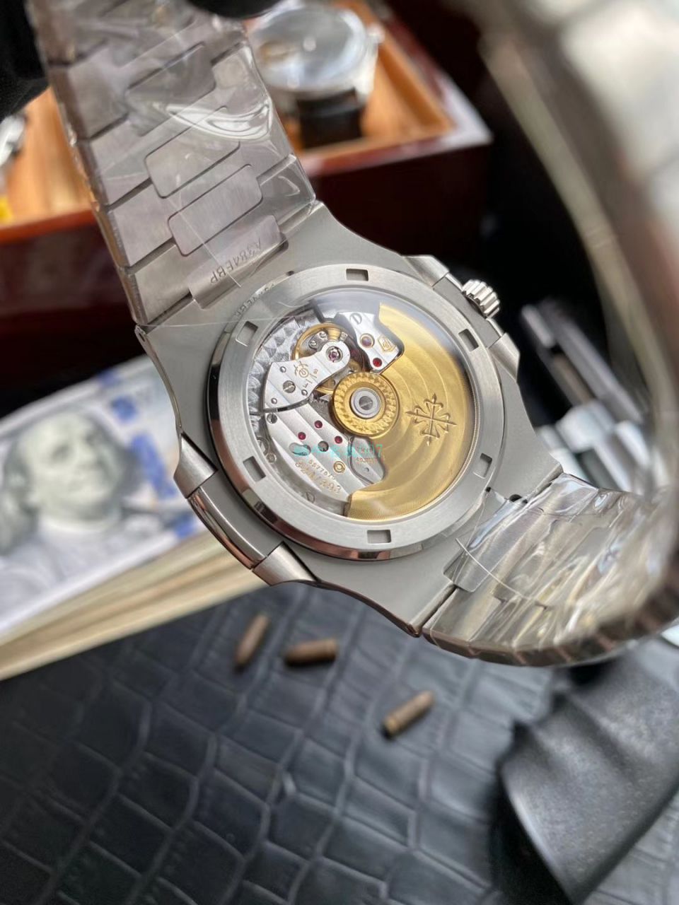 TOP  copy customized PPF Factory V4视频 copy customized 莫桑石、真钻 PATEK PHILIPPE  Nautilus  top  Replica Copy 5711/1A-010奢华与斯文并存 / BD291