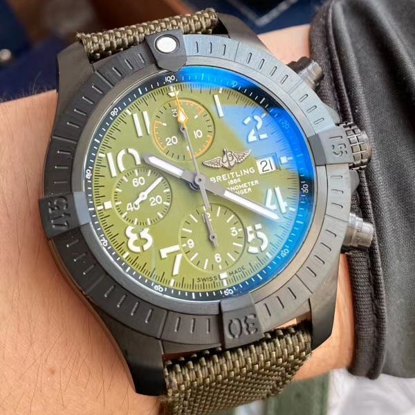  Video analysis  Breitling 原单复仇者夜间任务计时 wrist watches 45系列V13317101L1X1 wrist watches 