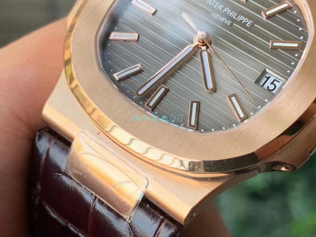 PPF Factory V4 Nautilus  top  Replica Copy PP PATEK PHILIPPE 5711R 玫瑰金 wrist watches  / BD300