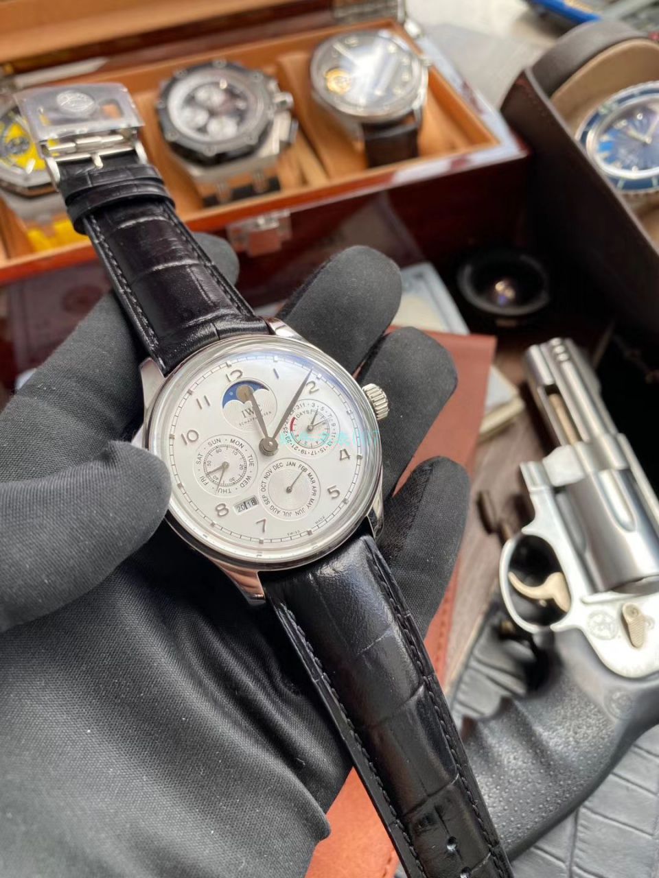 V9 Factory 官网 top  Replica  IWC 葡萄牙万年历IW503401，IW502213，IW502305 wrist watches  / WG532