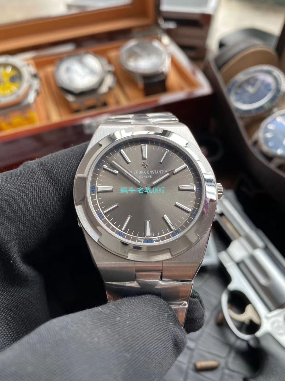XF Factory 新品预告， top  Replica Copy Vacheron Constantin   Overseas 系列2000V/120G-B122 wrist watches  / JJ223