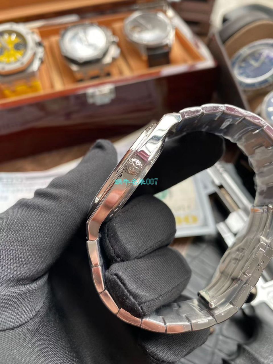 XF Factory 新品预告， top  Replica Copy Vacheron Constantin   Overseas 系列2000V/120G-B122 wrist watches  / JJ223