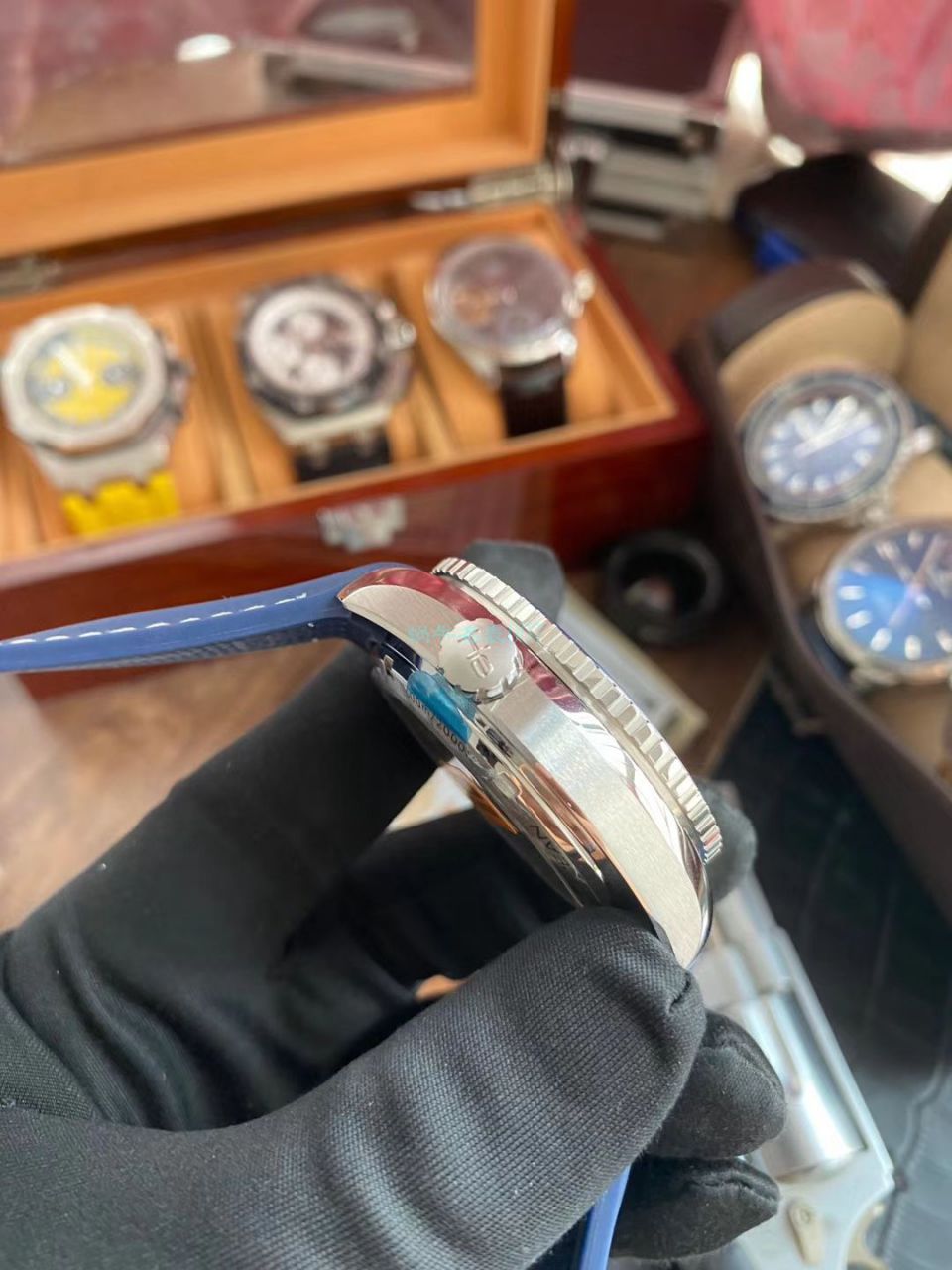 VS Factory 官网【 Video analysis 美好星球】 top  Replica Copy OMEGA Seamaster 海洋宇宙600米232.32.44.22.03.001 wrist watches  / M711