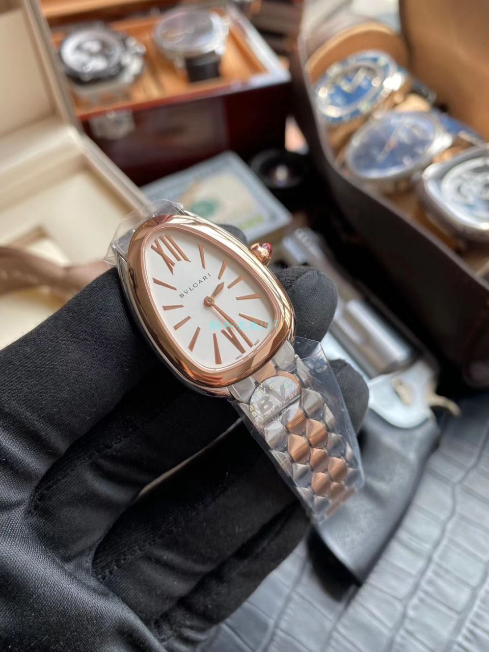 BV Factory  BVLGARI  Replica 女 Watches 蛇形SERPENTI系列103147 wrist watches  / BG060