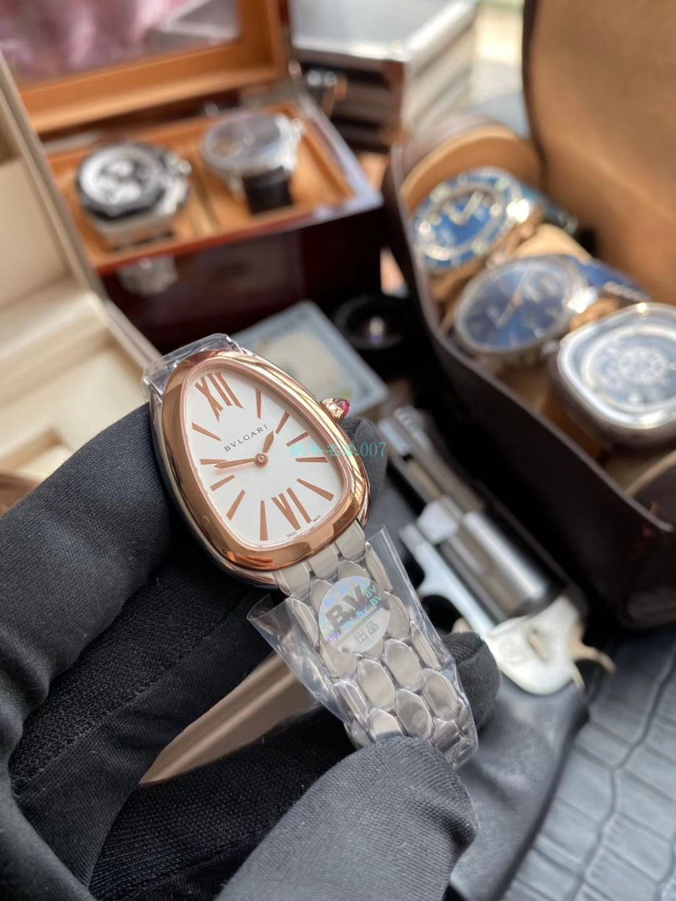 BV Factory 官网 Replica Copy  BVLGARI 蛇形女表SERPENTI系列103145，103274，103144，103277 wrist watches  / BG038