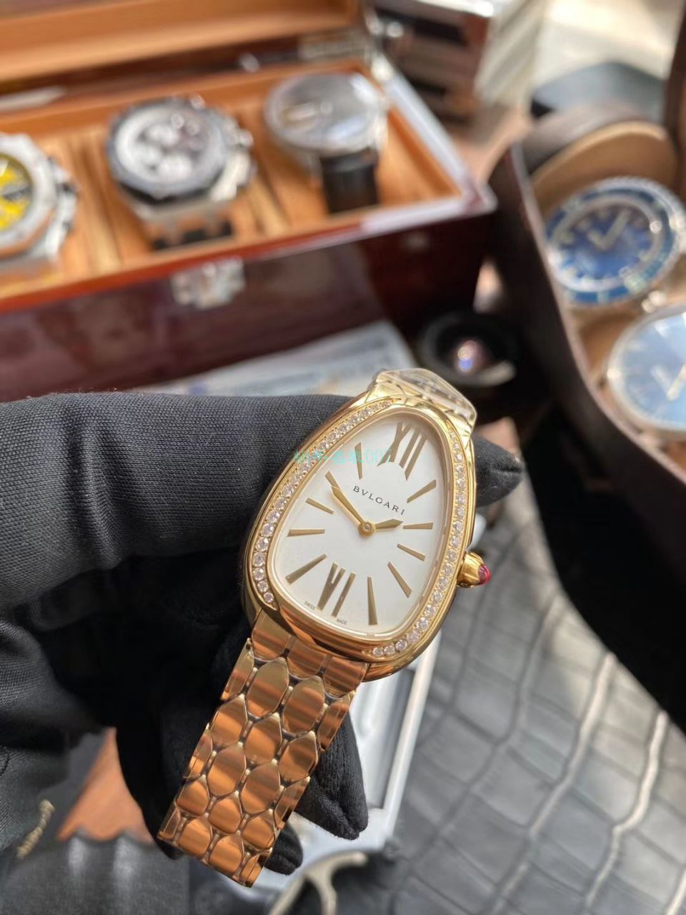 BV Factory  BVLGARI 蛇形精 Replica Watches SERPENTI系列103361 wrist watches  / BG039