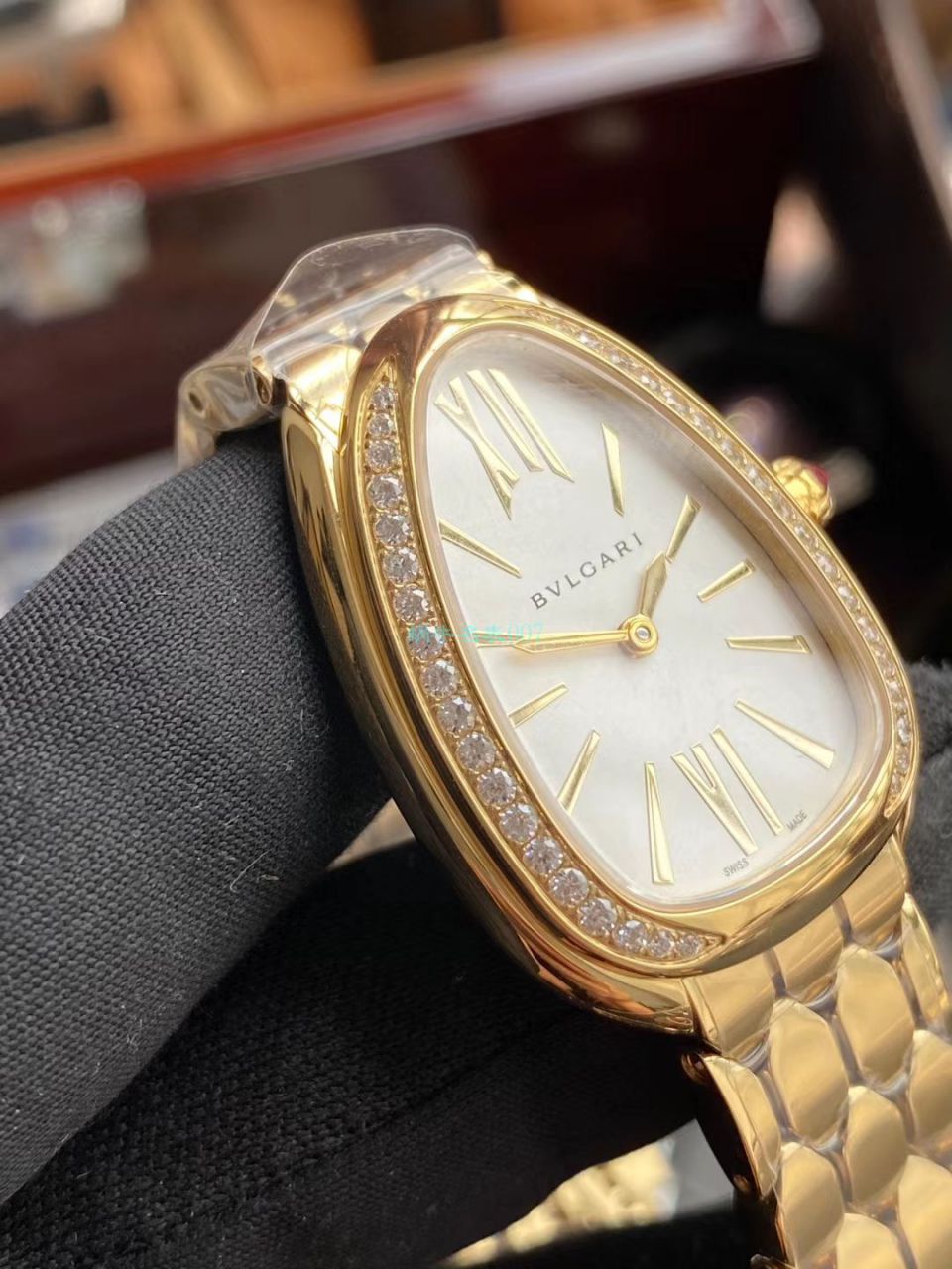 BV Factory  BVLGARI  Replica 女 Watches 蛇形SERPENTI系列103147 wrist watches  / BG060