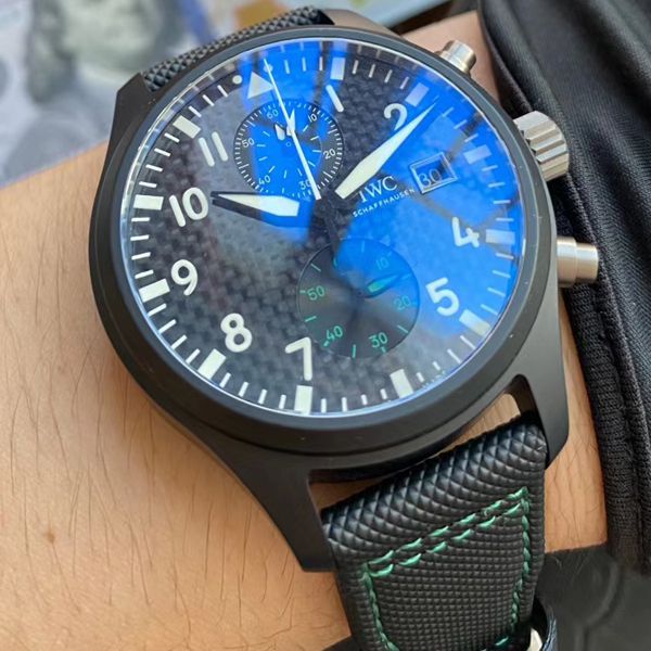 评测：YL Factory  IWC  Replica Copy  Watches 飞行员系列IW389005 wrist watches (梅赛德斯AMG马石油车队特别版)