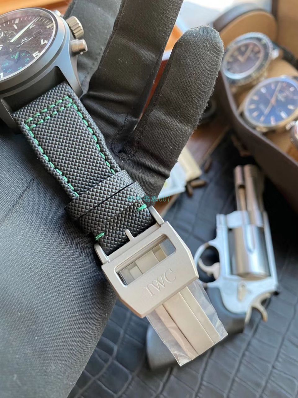 评测：YL Factory  IWC  Replica Copy  Watches 飞行员系列IW389005 wrist watches (梅赛德斯AMG马石油车队特别版) / WG538