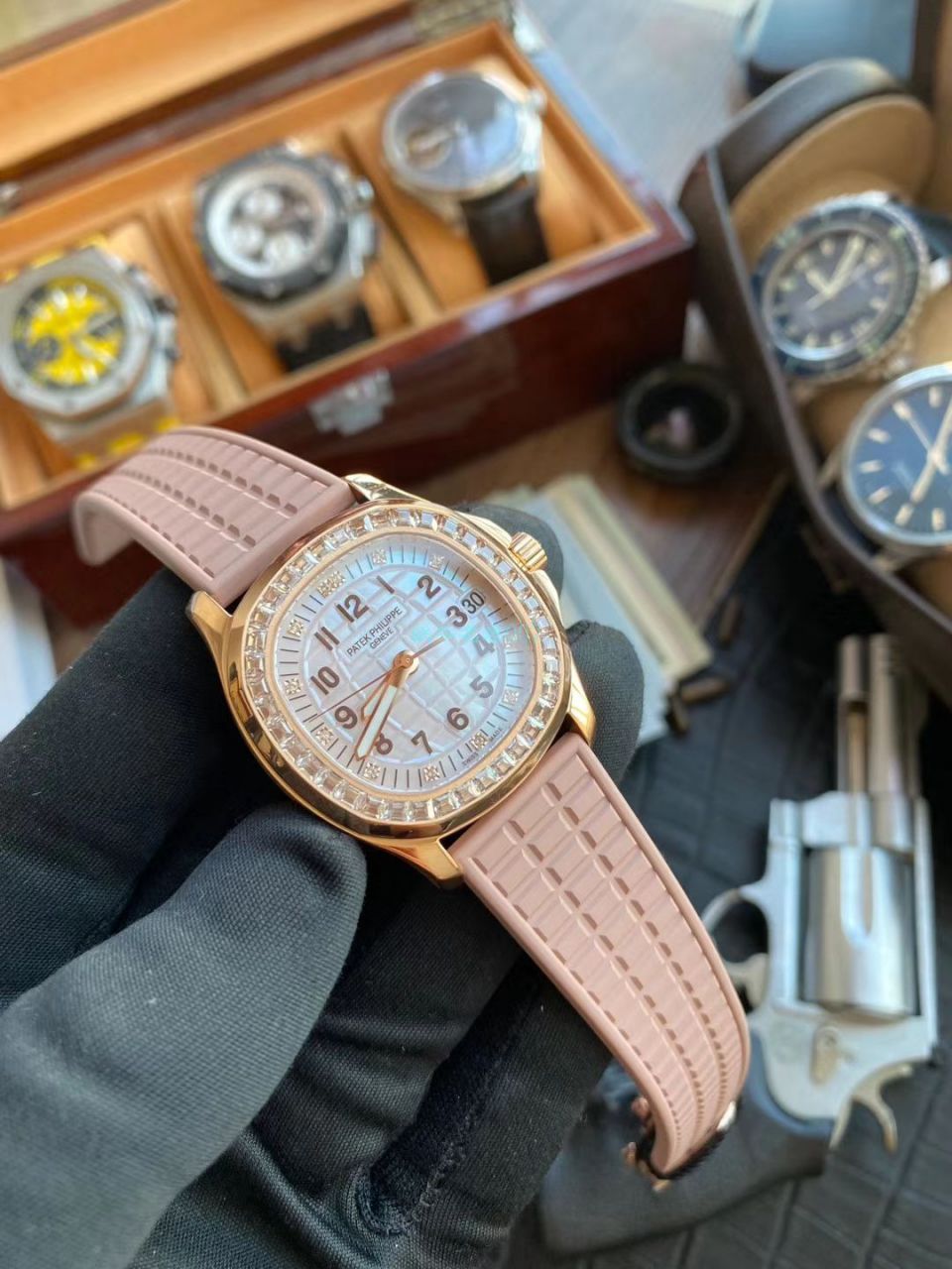 PPF Factory 最美豆沙色 Replica Watches  PATEK PHILIPPE AQUANAUT女表5072R-001 wrist watches  / BD301