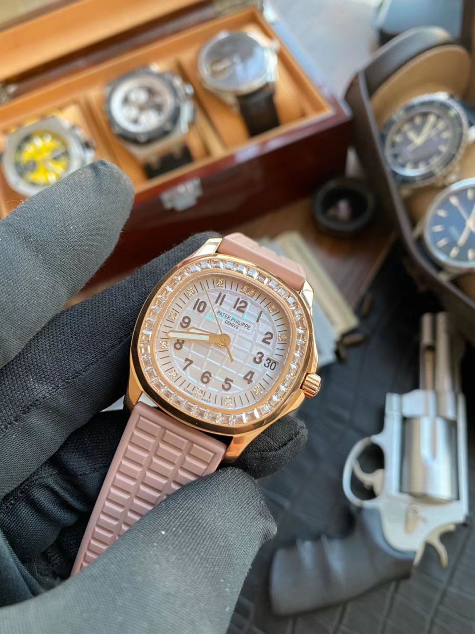 PPF Factory 最美豆沙色 Replica Watches  PATEK PHILIPPE AQUANAUT女表5072R-001 wrist watches  / BD301