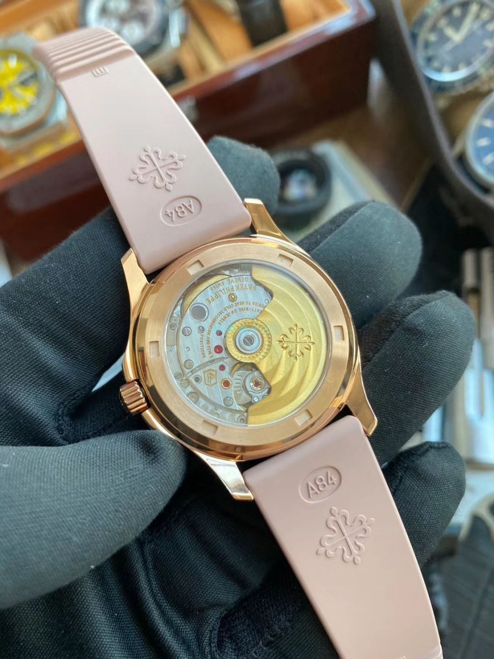PPF Factory 最美豆沙色 Replica Watches  PATEK PHILIPPE AQUANAUT女表5072R-001 wrist watches  / BD301