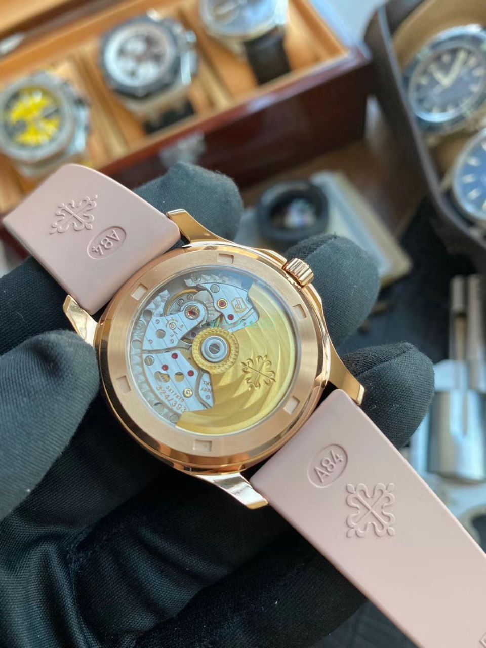 PPF Factory 最美豆沙色 Replica Watches  PATEK PHILIPPE AQUANAUT女表5072R-001 wrist watches  / BD301