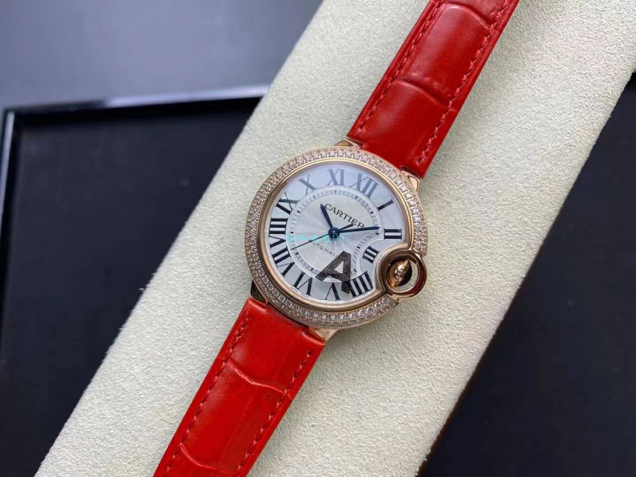 V6 Factory V7版本 Replica Copy  Cartier  蓝气球33MM女表WE902066 wrist watches  / K292