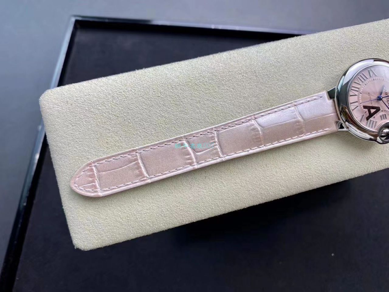 V6 Factory 7K版本 Replica  Cartier  蓝气球33MM女表WSBB0002 wrist watches  / K293