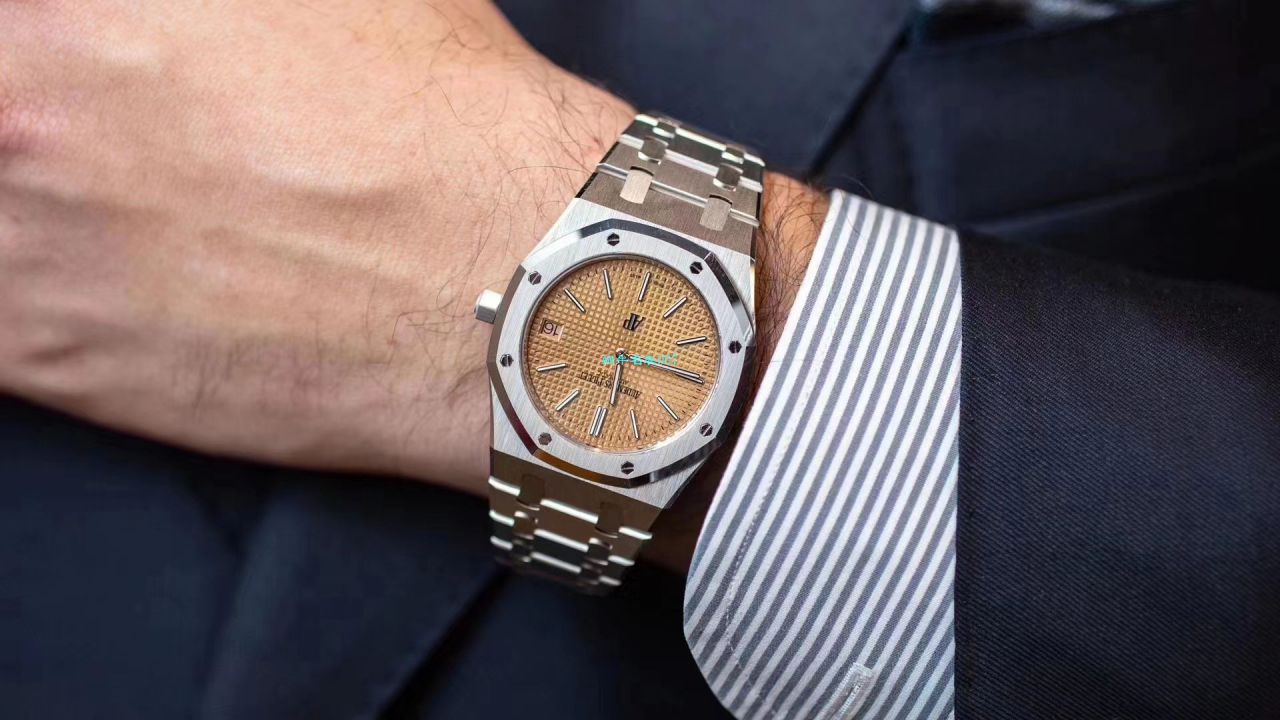 XF Factory  top  Replica AP Watches Audemars Piguet 皇家橡树 Replica 15202BC.OO.1240BC.01 wrist watches  / AP205
