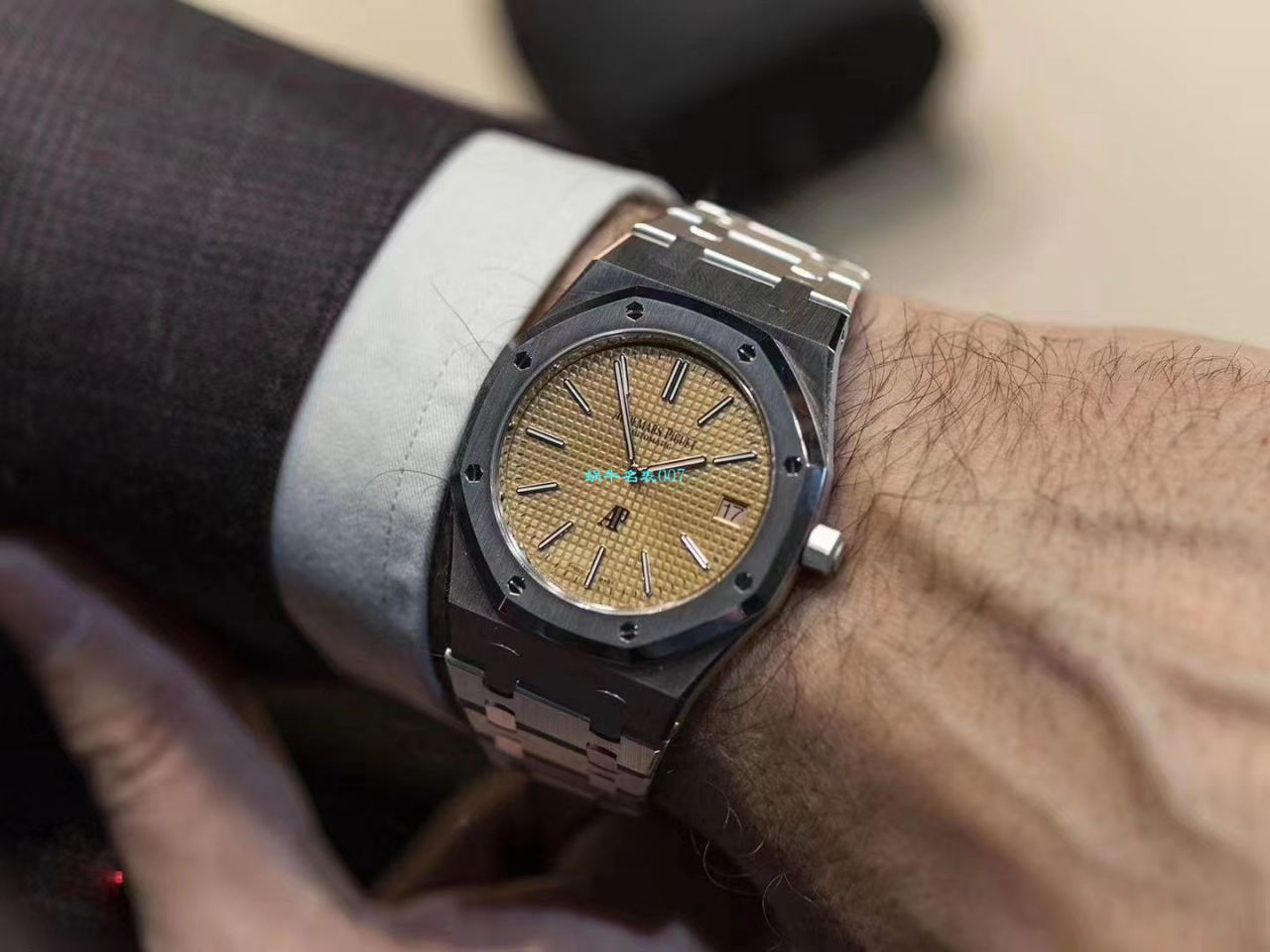 XF Factory  top  Replica AP Watches Audemars Piguet 皇家橡树 Replica 15202BC.OO.1240BC.01 wrist watches  / AP205