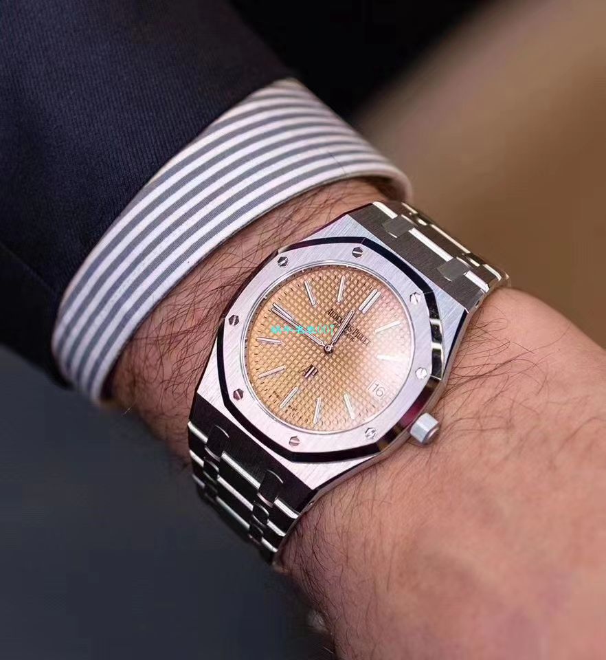 XF Factory  top  Replica AP Watches Audemars Piguet 皇家橡树 Replica 15202BC.OO.1240BC.01 wrist watches  / AP205