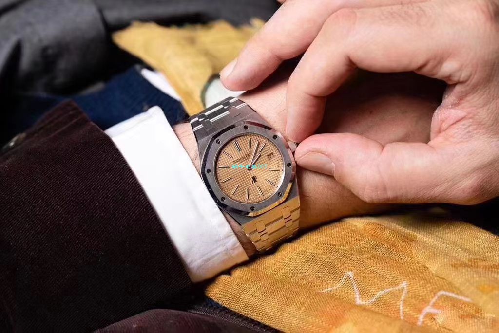 XF Factory  top  Replica AP Watches Audemars Piguet 皇家橡树 Replica 15202BC.OO.1240BC.01 wrist watches  / AP205
