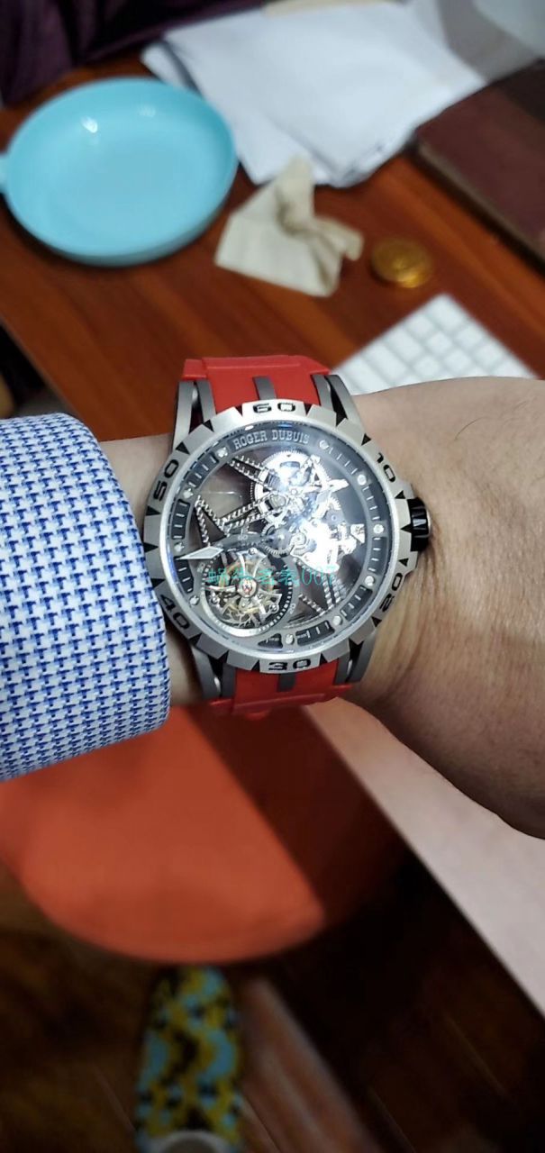 罗杰杜彼 Replica Watches 【 Video analysis 】 top  Replica 罗杰杜彼 Watches 多少钱 / LJ079