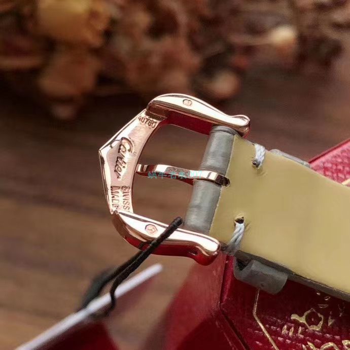 台湾 Factory  Replica Watches  Cartier  告白气球26毫米小号女装WGBL0004 wrist watches  / K296