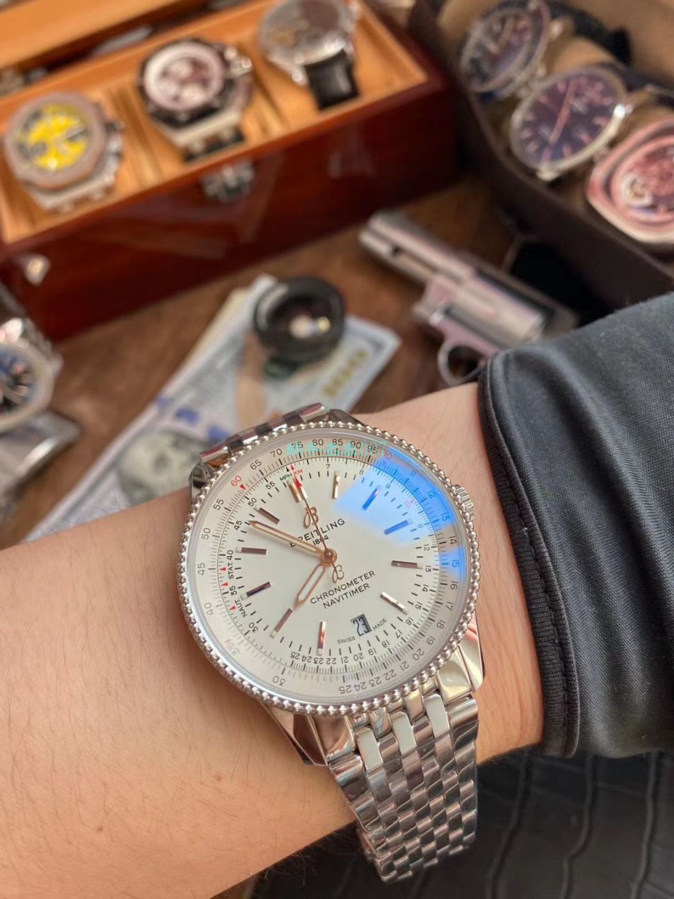 v7 Factory  Watches 怎么样 top  Replica Copy  Breitling 航空计时1系列A17326211G1A1 wrist watches  / BL187