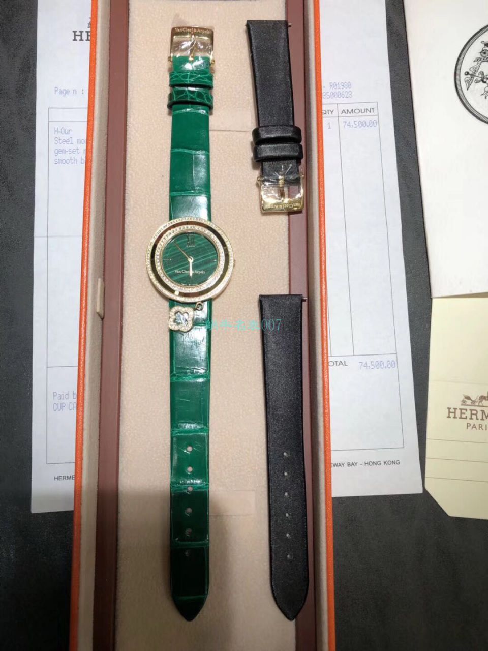 梵克雅宝 Replica CHARMS系列VCARO8NR00女士石英 wrist watches  / VCA01