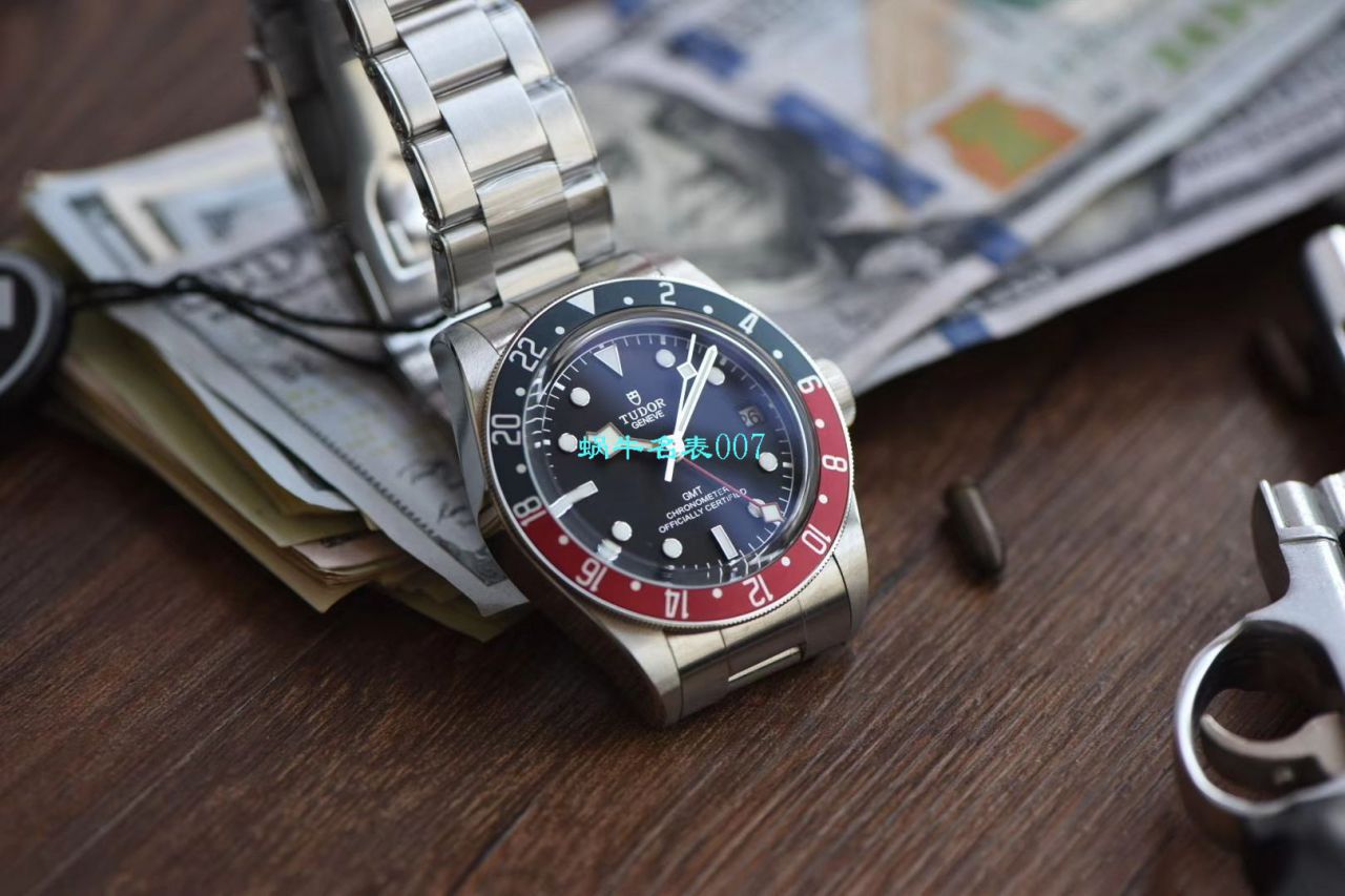  top  Replica  Tudor  Watches 【 Video analysis 】 Replica  Tudor 哪个 Factory 的好 / DT070