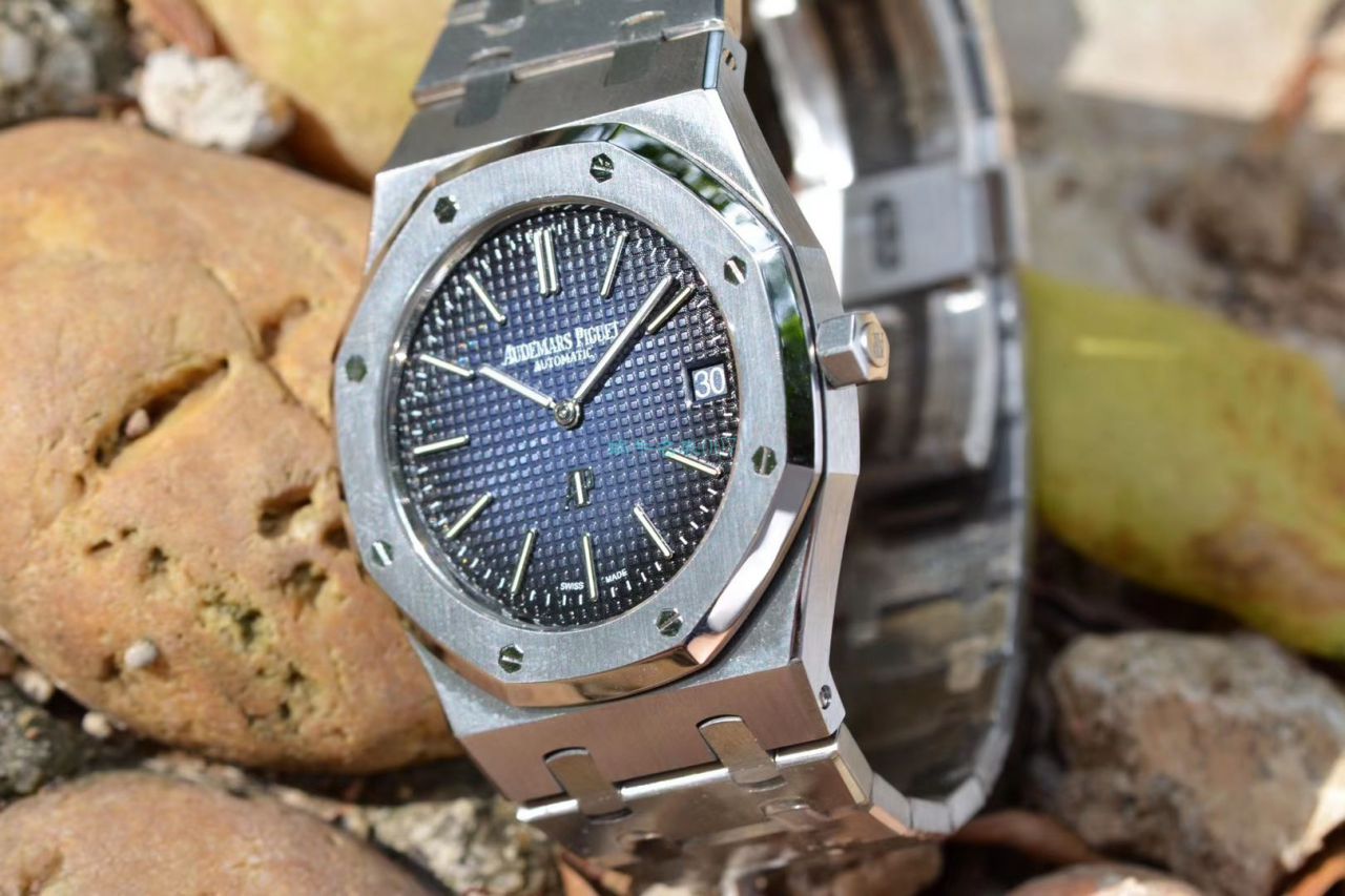 XF Factory  High quality  Replica APAudemars Piguet  Watches 皇家橡树15202IP.OO.1240IP.01超薄烟熏蓝 copy customized 限量版 / AP210