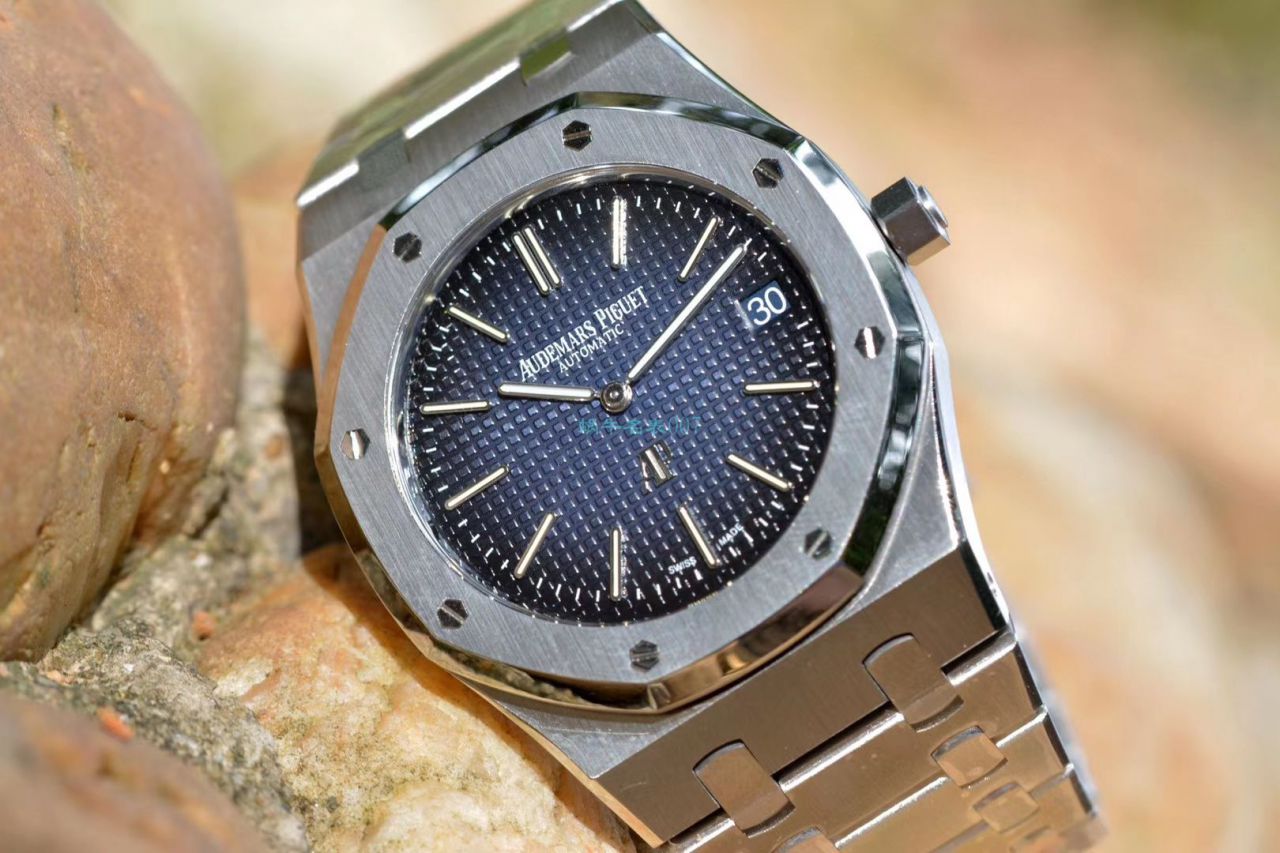 XF Factory  High quality  Replica APAudemars Piguet  Watches 皇家橡树15202IP.OO.1240IP.01超薄烟熏蓝 copy customized 限量版 / AP210