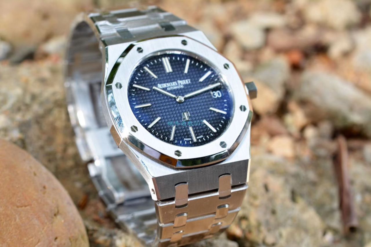XF Factory  High quality  Replica APAudemars Piguet  Watches 皇家橡树15202IP.OO.1240IP.01超薄烟熏蓝 copy customized 限量版 / AP210