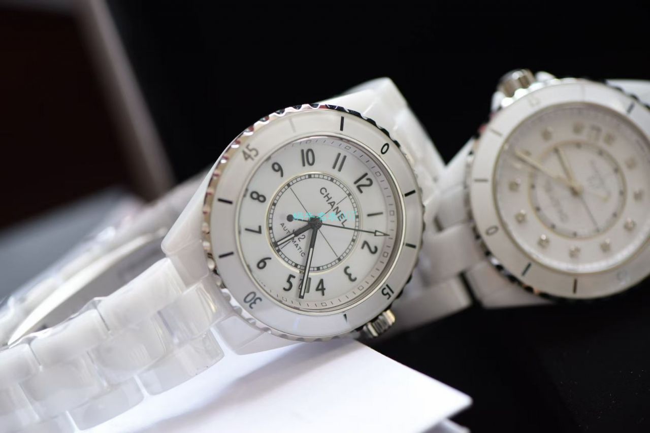 BV Factory  High quality  Replica 香奈儿女士 Watches 新款背透J12系列H5705 wrist watches  / X058