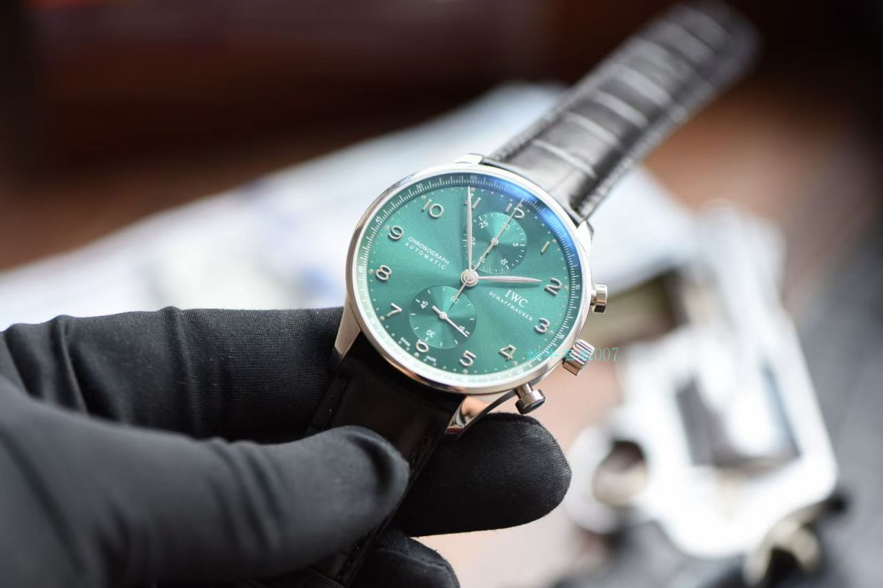 YL Factory  High quality  Replica  IWC 葡萄牙背透绿面葡计 Watches IW371615 wrist watches  / WG565