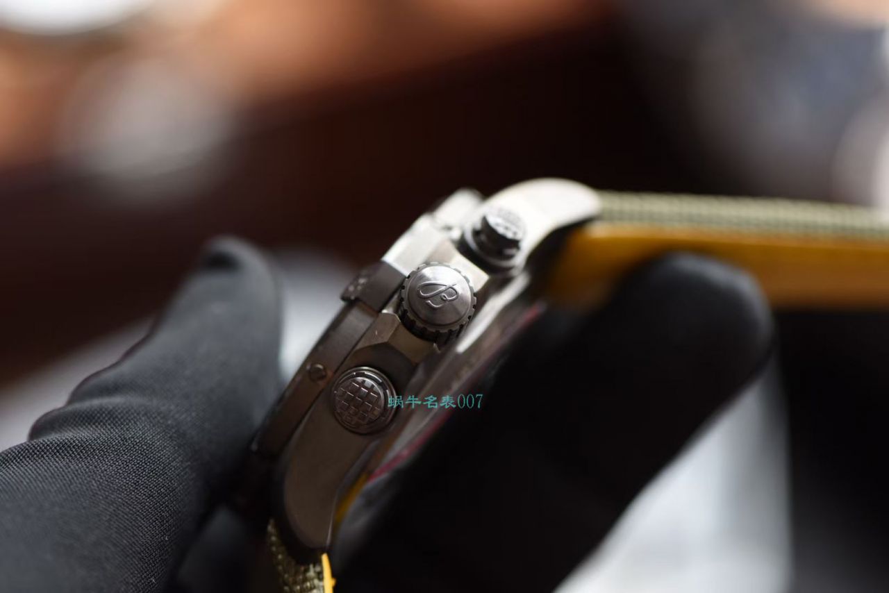 OX Factory 1比1 Knockoff  Breitling  Watches 复仇者系列V13317101L1X1 wrist watches  / BL192