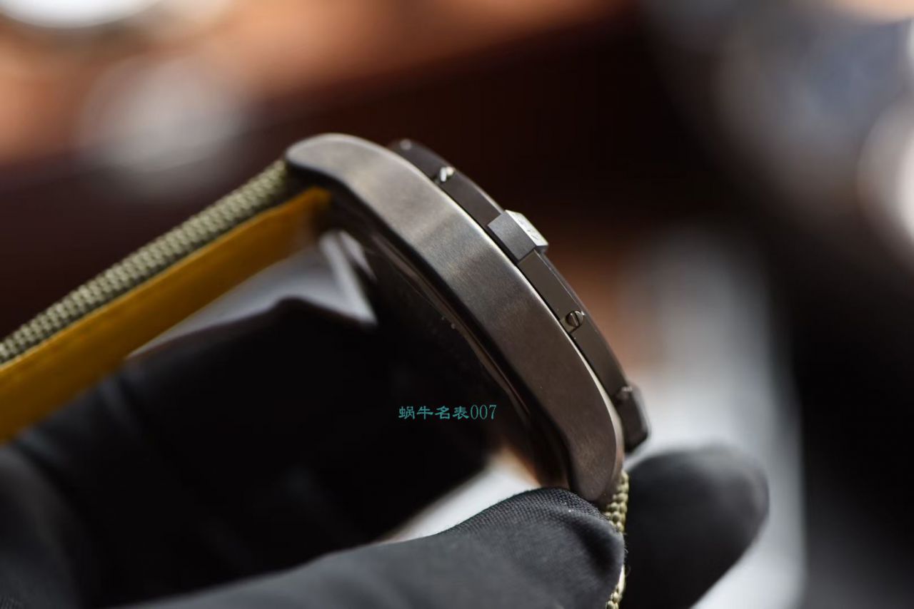OX Factory 1比1 Knockoff  Breitling  Watches 复仇者系列V13317101L1X1 wrist watches  / BL192