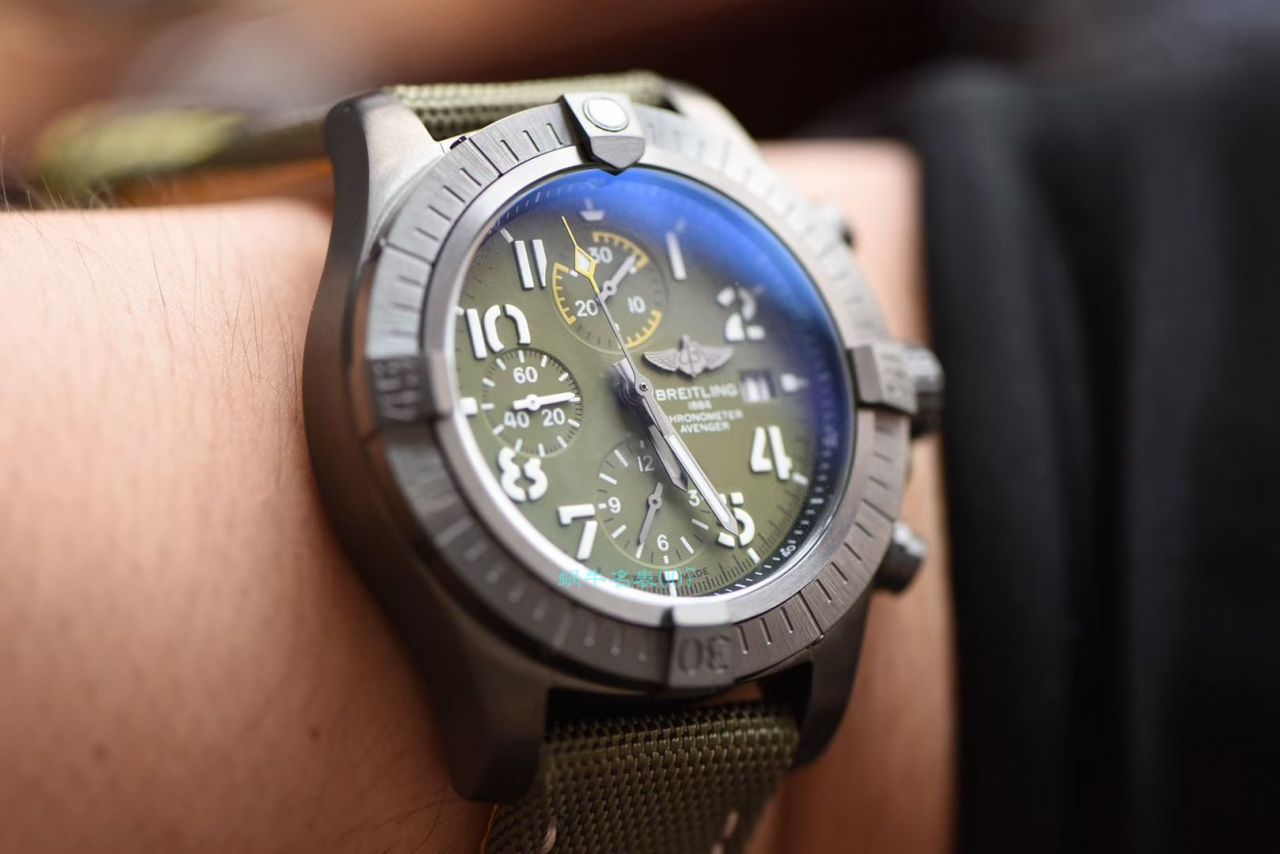 OX Factory 1比1 Knockoff  Breitling  Watches 复仇者系列V13317101L1X1 wrist watches  / BL192